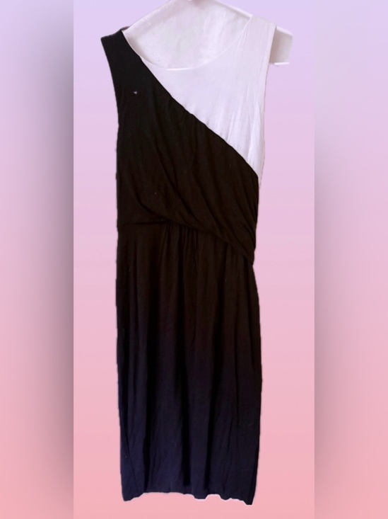 Carmen Marc Valvo Dresses & Skirts - Carmen Marc Valvo XS Black White Sleeveless Tie Waist Dress Rayon